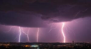 Read more about the article প্রতি মিনিটে পৃথিবীজুড়ে ৬০০০ বজ্রপাত: একটি প্রাকৃতিক শক্তির বিস্ময়